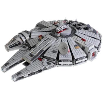 LEGO Star Wars 7965 - Millennium Falcon