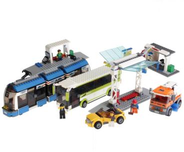 LEGO City 8404 - Bus und Tramstation